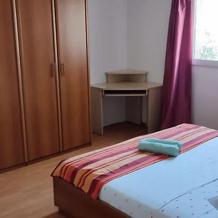 Ivan Apartment *